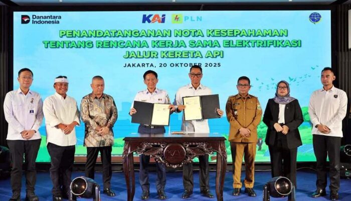 PLN dan KAI Tandatangani Nota Kesepahaman Elektrifikasi Jalur Kereta Api, Dorong Transportasi Rendah Emisi