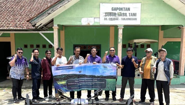 BINUS University Dorong Inovasi Pertanian di Jawa Barat Melalui Teknologi Drone Sprayer