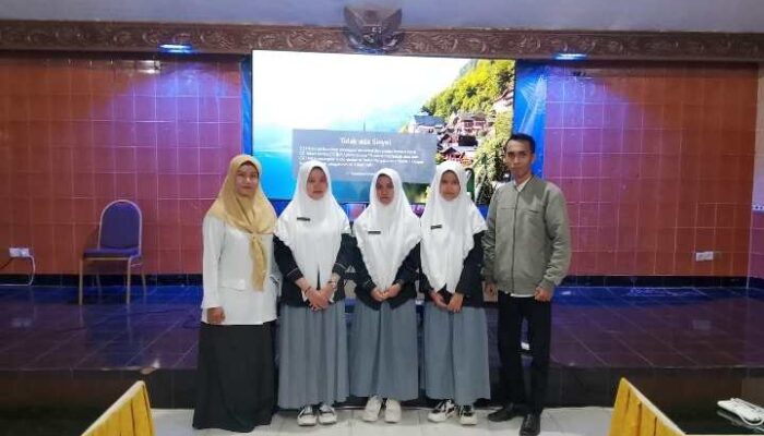 SMK Al-Fudhola Pamekasan Raih Juara 3 Lomba Bisnis UMKM “BizNaik” Tingkat Se-Madura